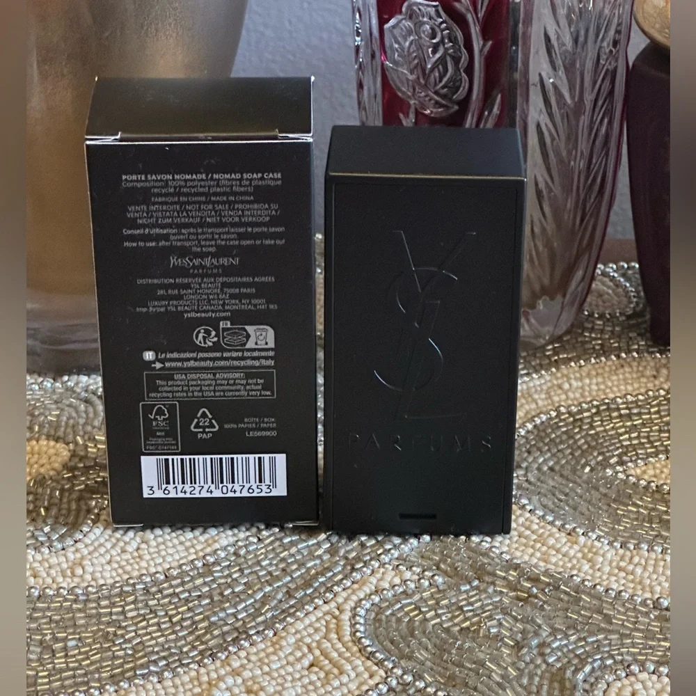 Yves Saint Laurent case - Picture 9 of 10